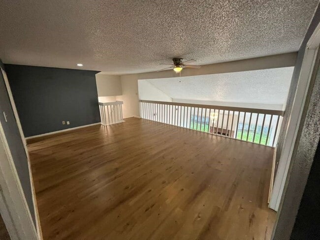 Building Photo - 12915 Ashford Knoll Dr