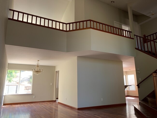 Building Photo - Beautiful Pittsburg Home