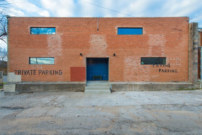 Building Photo - 3102 Commerce St