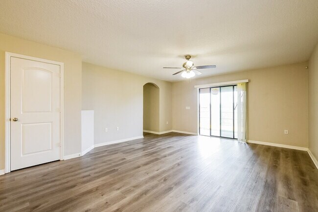 Building Photo - 2353 Bexley Dr