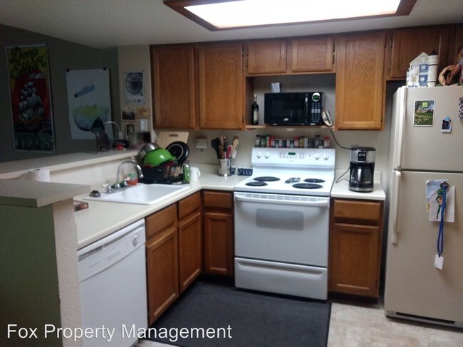 Building Photo - 5924 Gunbarrel Ave