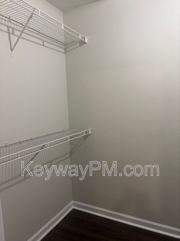 Building Photo - 103 Ginkgo Ln