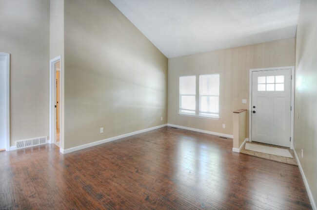 Building Photo - 3680 Pennyroyal Ln