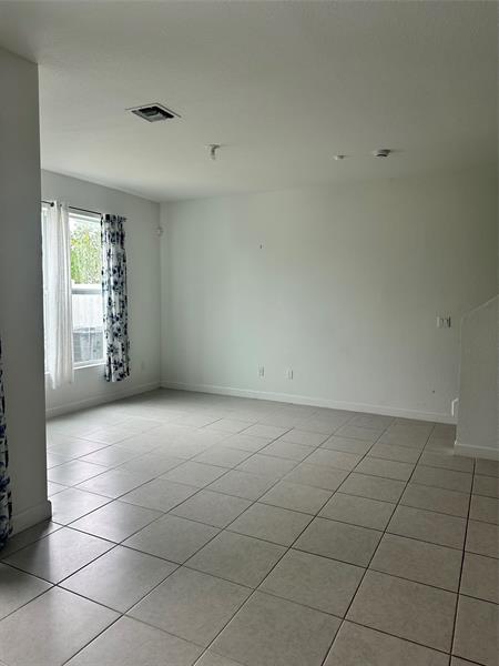 Building Photo - 4182 Lagoon Shore Dr