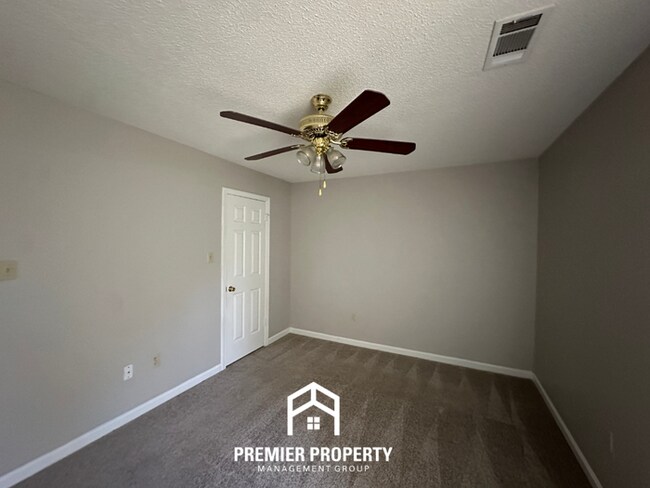 Building Photo - 3BR/2BA Cordova Rental with High Ceilings, Tile Kitchen Flooring & Fireplace