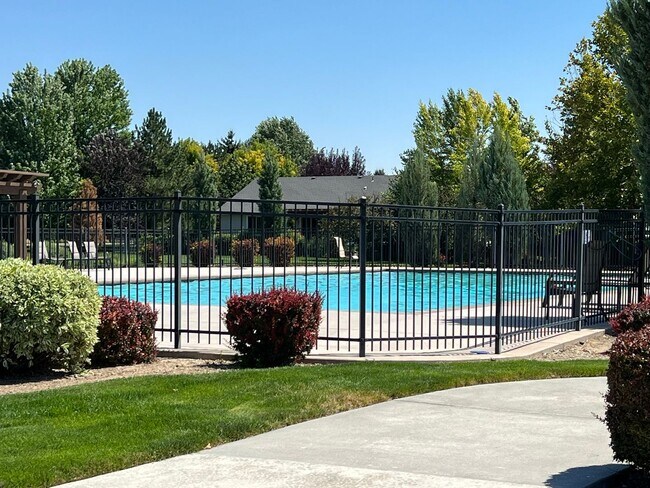 Building Photo - Beautiful 3 bed 2 bath home in The Preserv...