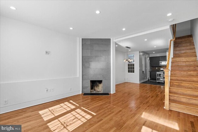 Building Photo - 1222 Wylie St NE