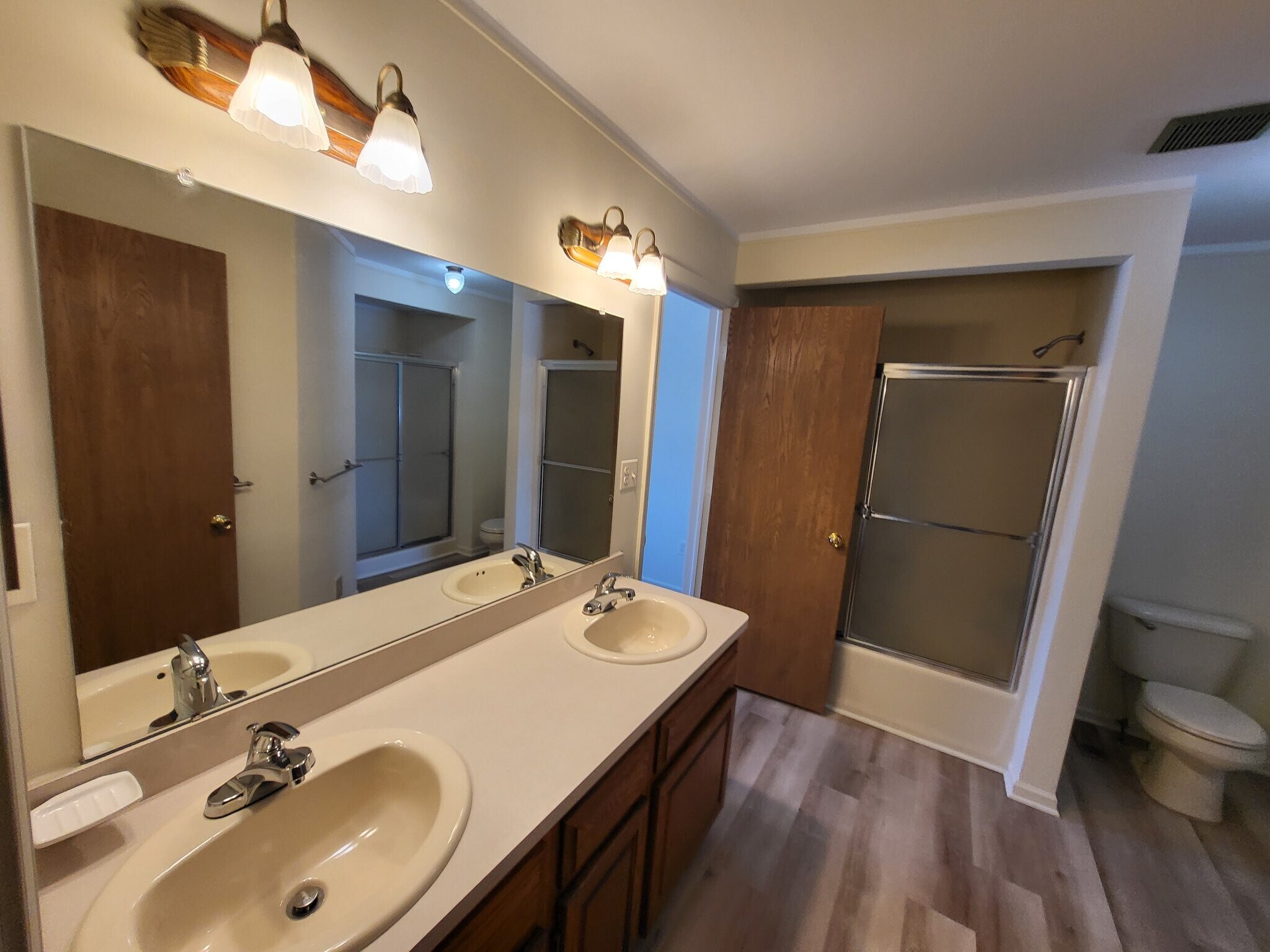 Building Photo - 11737 21 Mile Rd