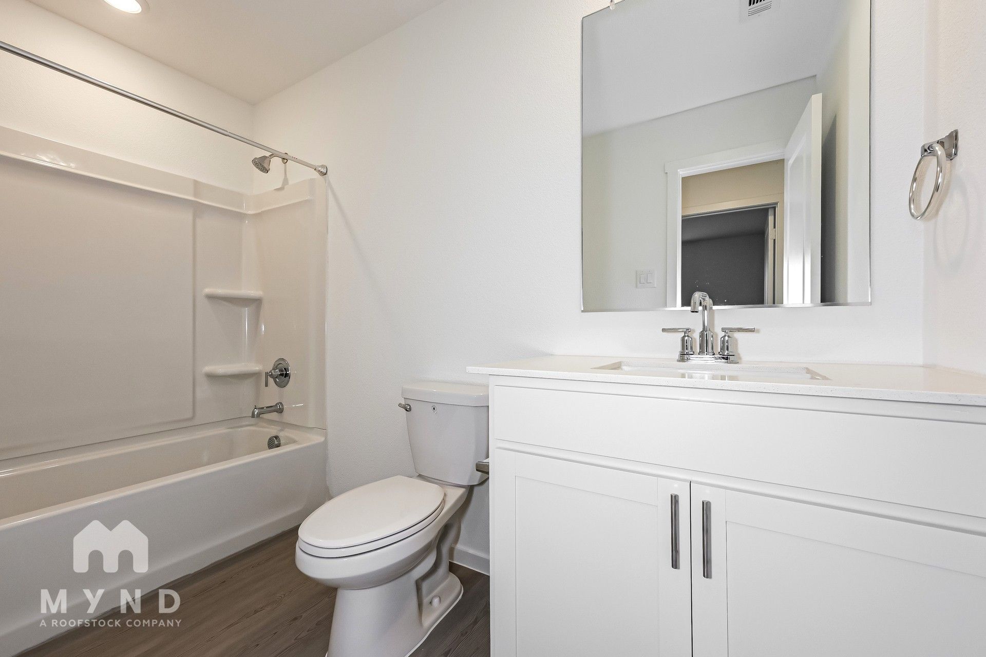 Building Photo - 2700 River Knl Ln