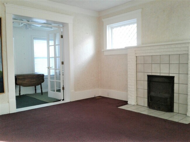 Building Photo - 181 N 200 E