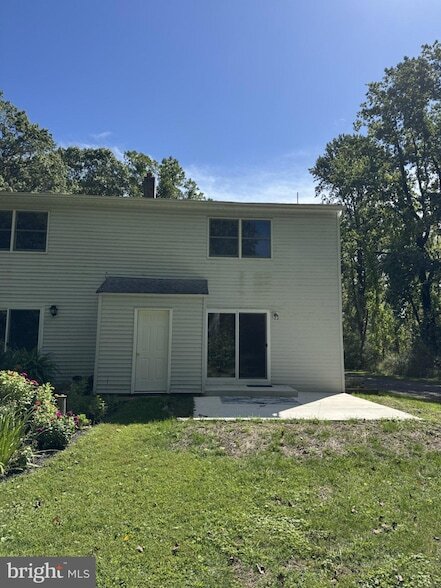 Building Photo - 6025 Honey Hollow Rd