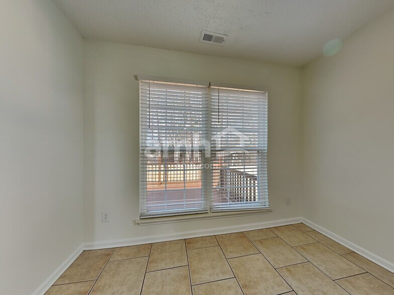 Building Photo - 8616 Warwick Crest Ln