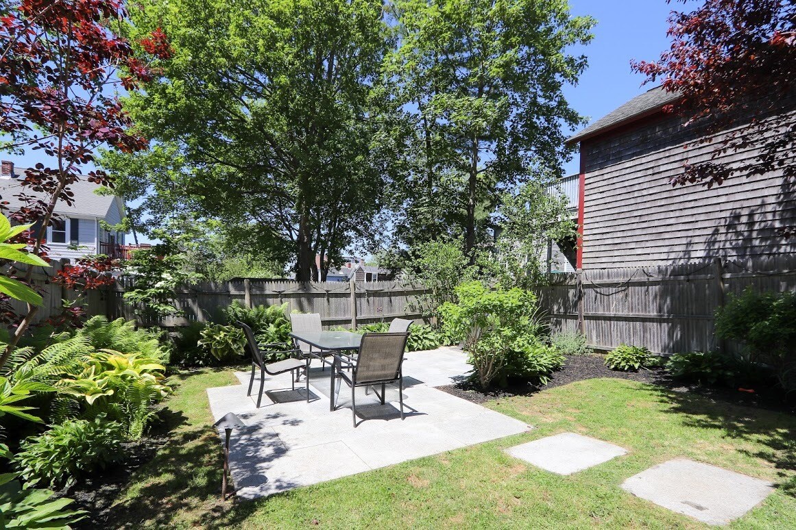 Building Photo - 491 Spring St