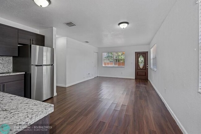 Building Photo - 323 NW 97th St