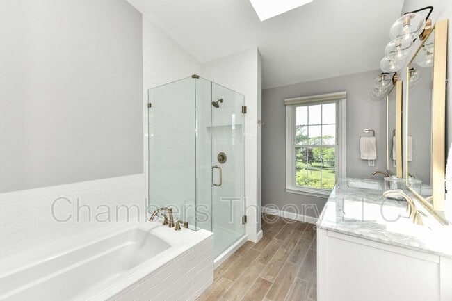 Building Photo - 21820 Leatherleaf Ct