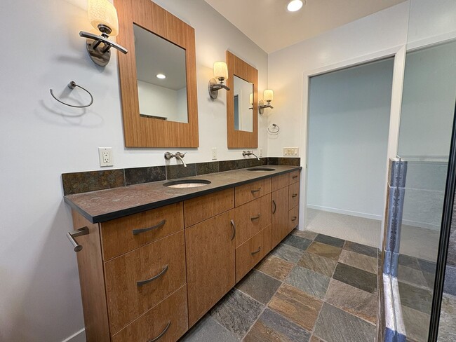 Building Photo - Beautiful Palo Alto Home with In-Law Suite, Central AC & Heated Pool