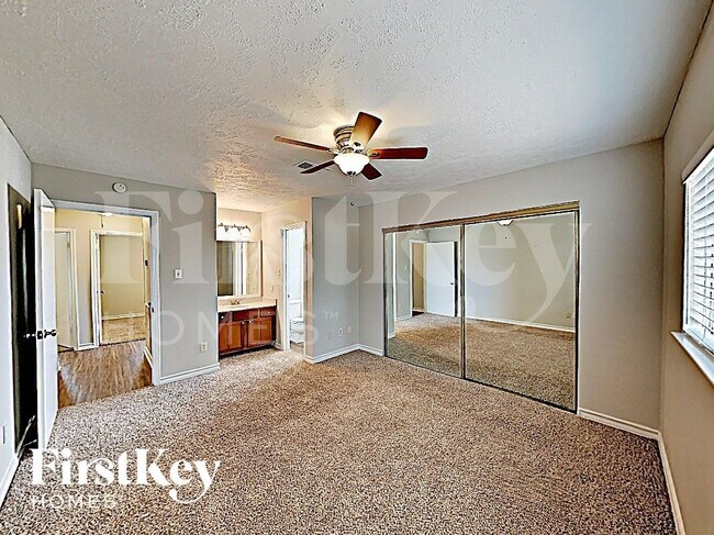 Building Photo - 20327 Bridgedale Ln