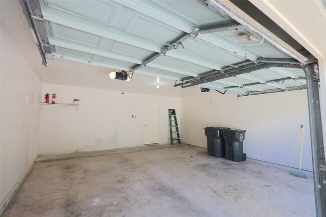 Building Photo - 4810 Zachary Ln