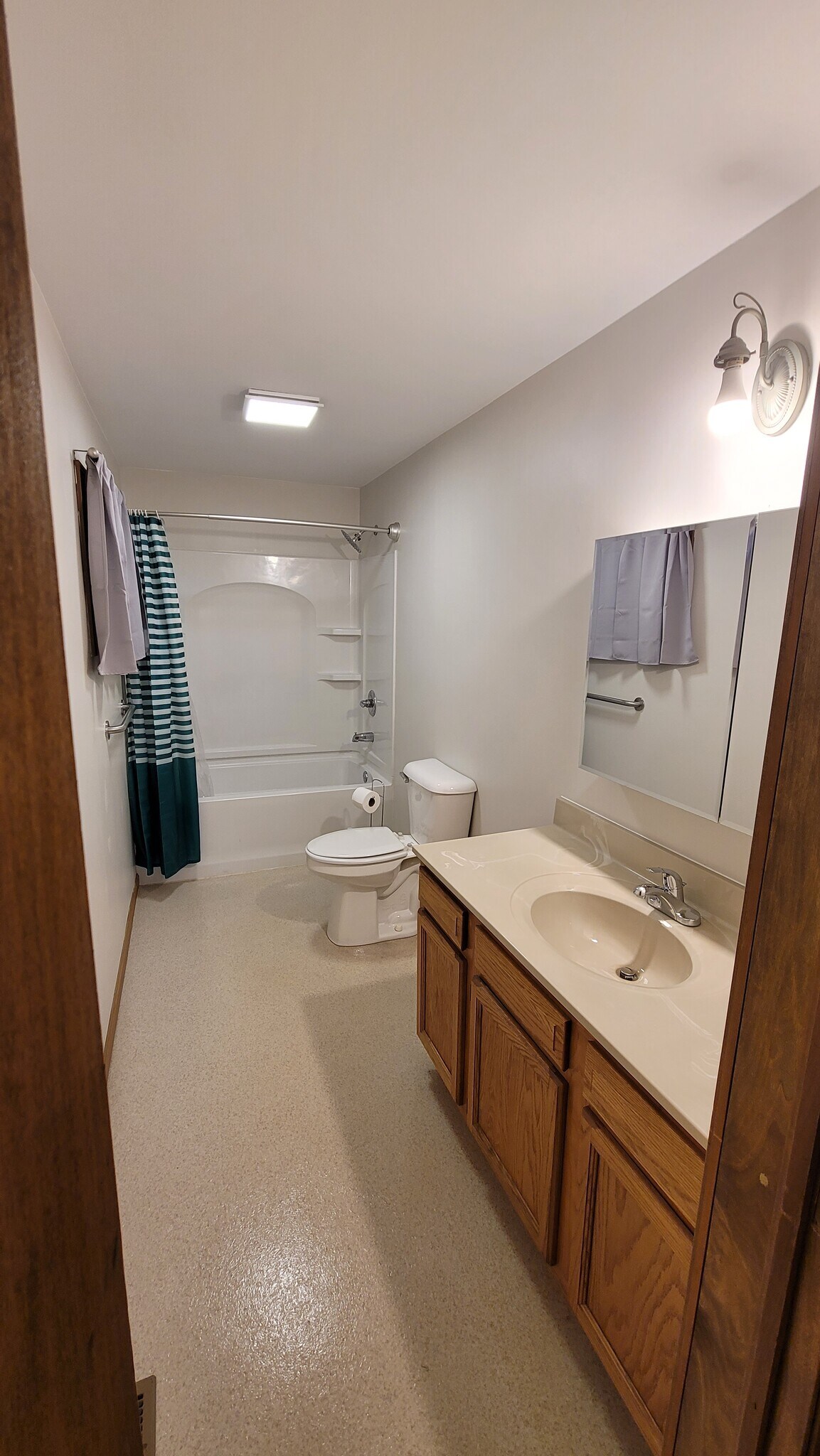 Bathroom - 502 E Vine St