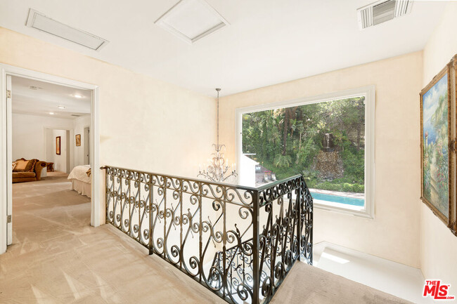 Building Photo - 1148 Coldwater Canyon Dr