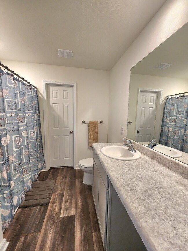 Building Photo - This attractive 3/2 Newer Home is situated...