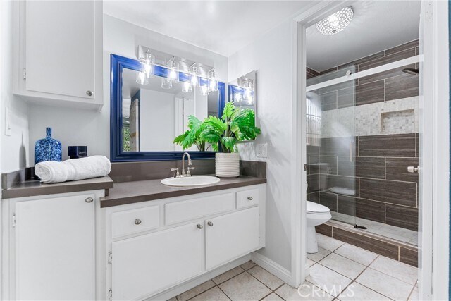 Building Photo - 628 Daisy Ave