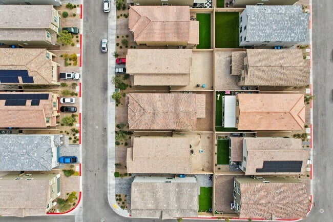 Building Photo - 10971 Meridian Flds Ave