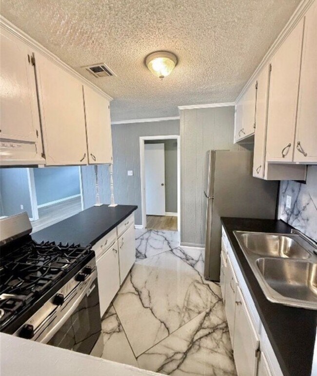 Building Photo - Cozy 3 Bed, 2 Bath Single Family Home in Montgomery, AL - $1,300/mo