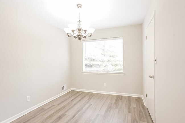 Building Photo - Beautifully Split-Level Home in Columbia County