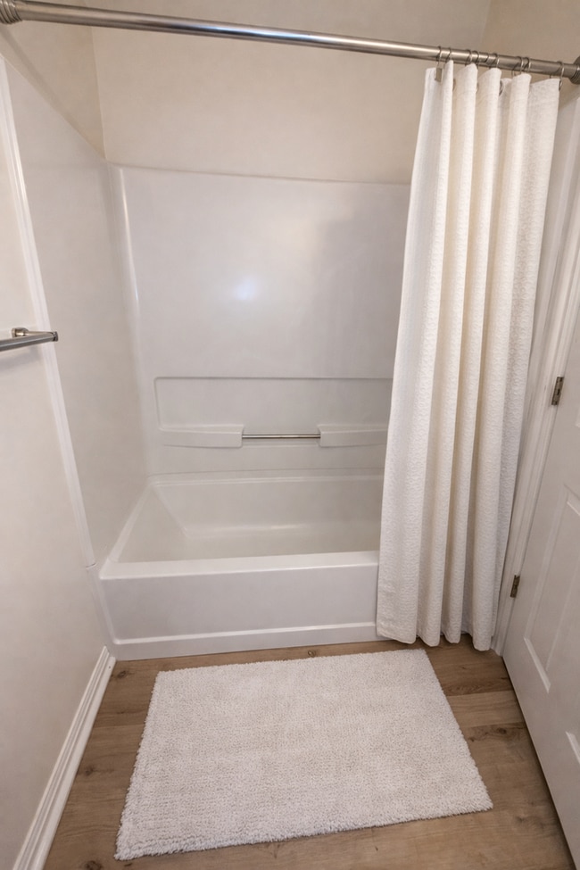 Building Photo - No deposit option for qualified renters