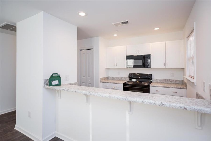 Building Photo - Barrington Apartments