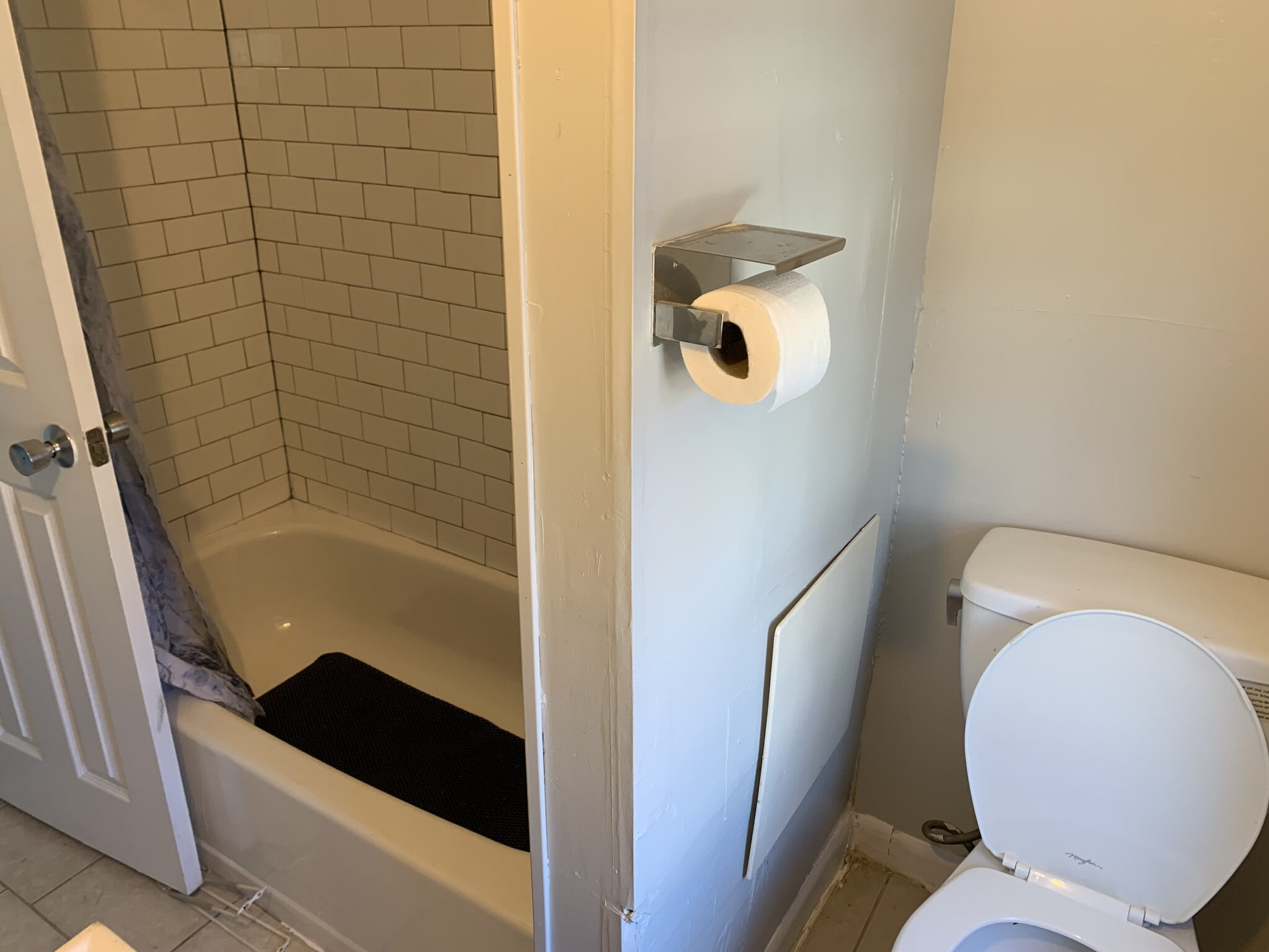 upstairs bathroom - 334 W 29th St