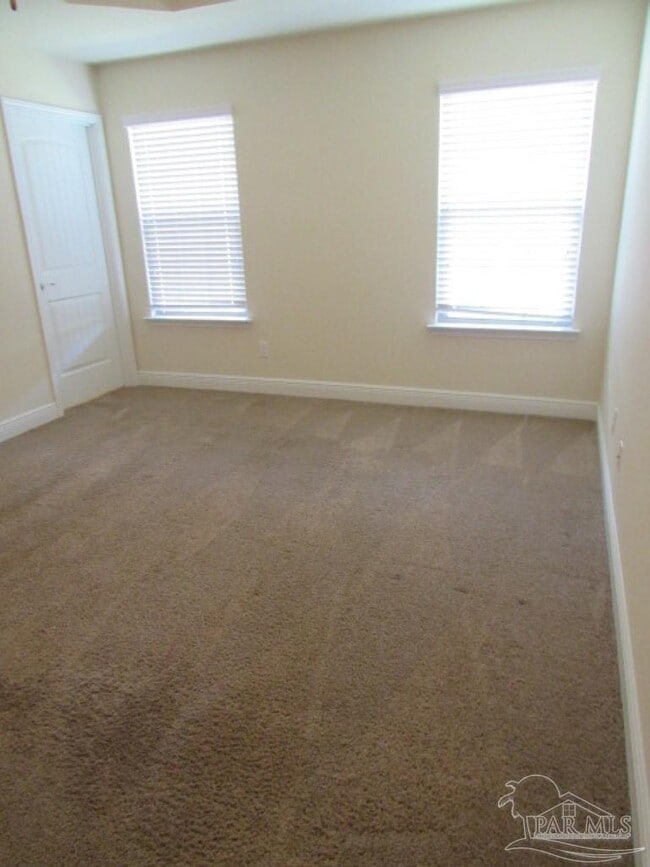 Building Photo - 279 Cottage View Dr