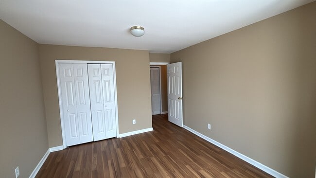 Building Photo - 1745 Collines Ave