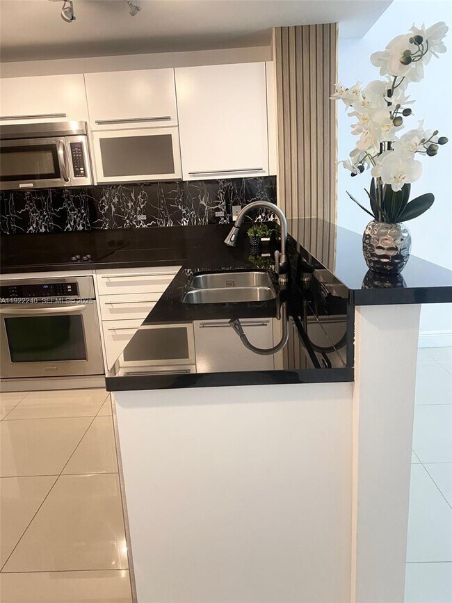 Building Photo - 244 Biscayne Blvd