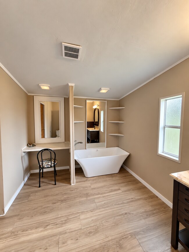 Building Photo - 226 Sweet Gum St