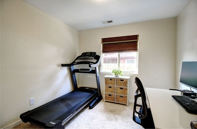 Building Photo - 3BD, 2BA Front side Duplex with Private Front Yard, Near Sloan's Lake