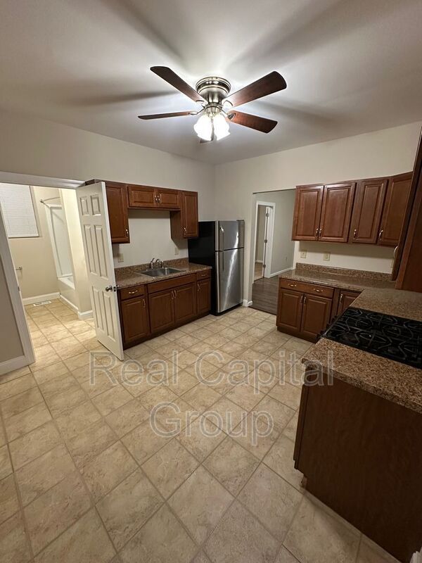 Building Photo - 21 124th St