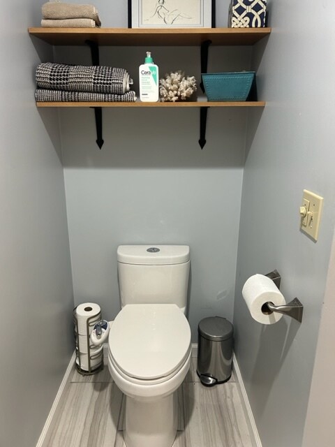 bathroom 2 - 2130 Hammond Pl E