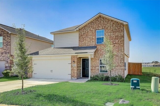 Primary Photo - 221 Cres Park Dr