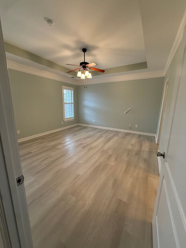 Building Photo - MOVE IN SPECIAL: 1/2 OFF FIRST FULL MONTHS RENT WITH A 12 MONTH LEASE!! 3BR/3BA in Prime Gallatin...