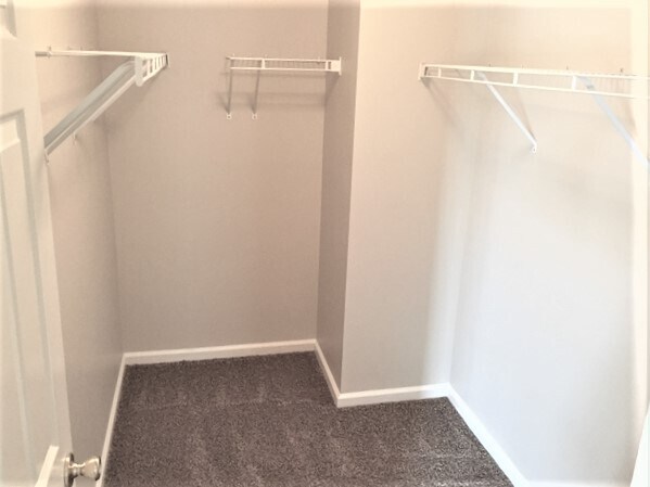 Building Photo - 14 Bushwood Dr