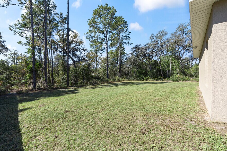 Building Photo - 5998 SW 154th Street Rd