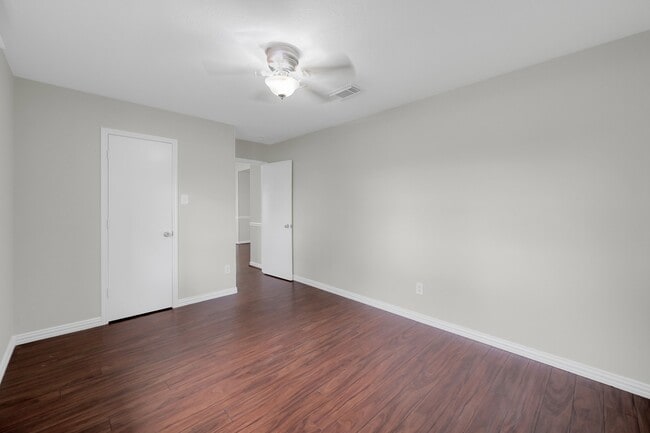 Building Photo - 22711 W Waterlake