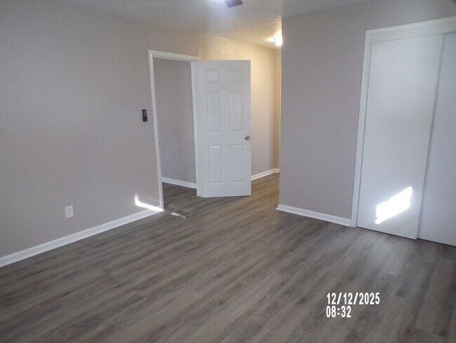 Building Photo - Great redo