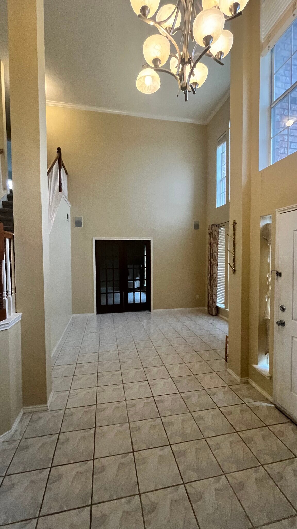 Building Photo - 1306 Hillcrest Dr