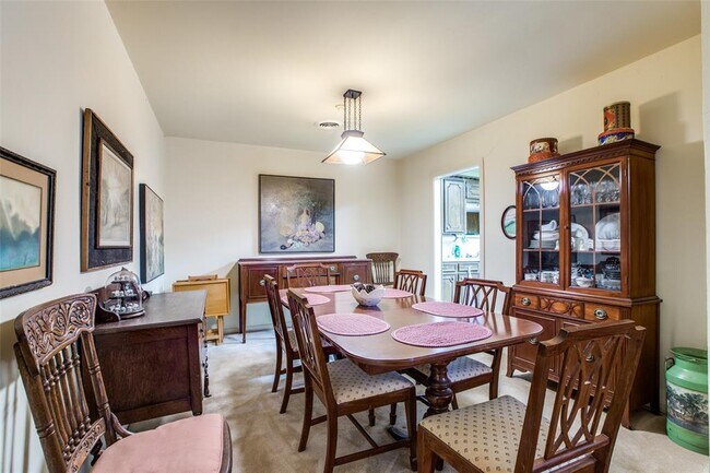 Building Photo - 8421 Baker Dr