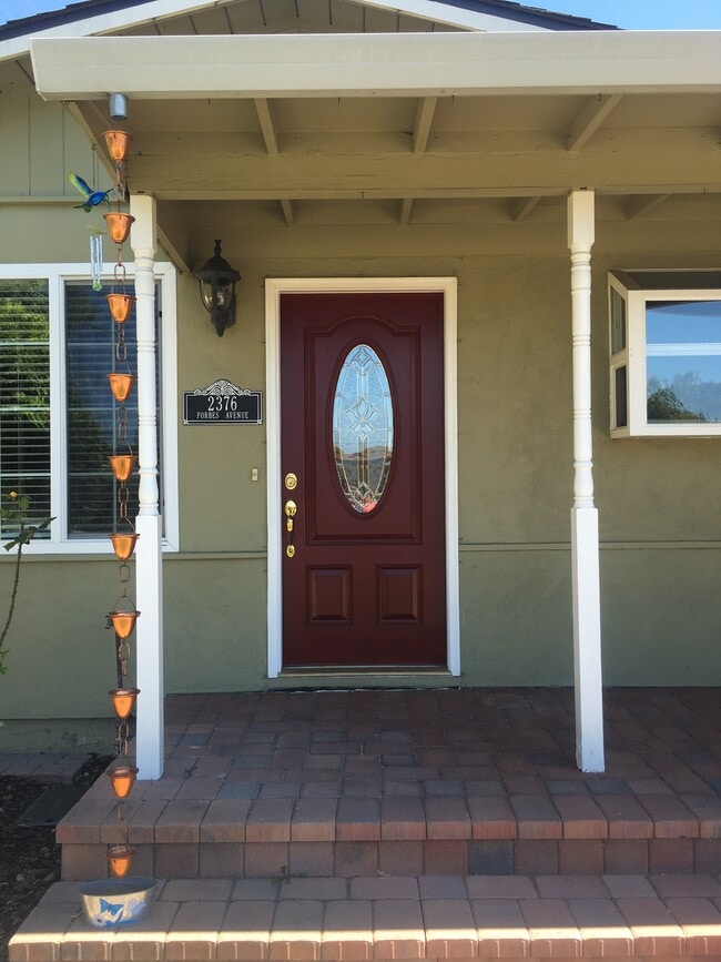 Building Photo - 2376 Forbes Ave