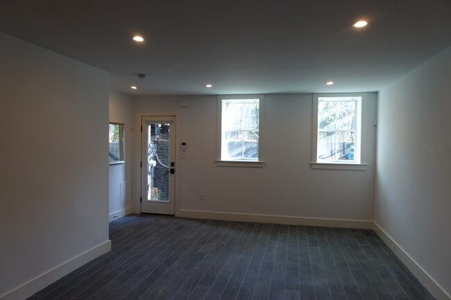 Living room - 112 4th St NE