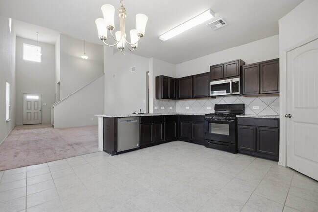 Building Photo - "Charming San Marcos Retreat: Spacious 3-Bedroom Home with 2.5 Baths on Lake Glen!"